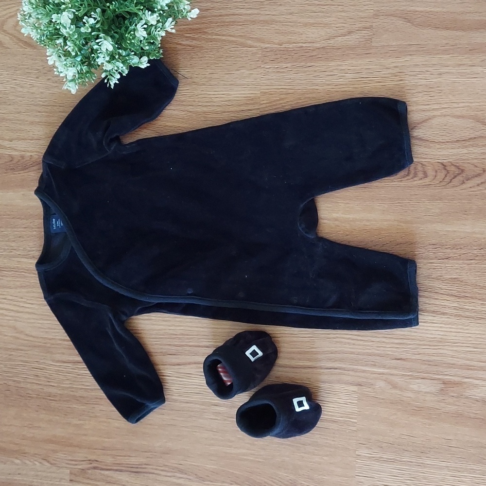 Baby Gap outfit Size 3-6 M
